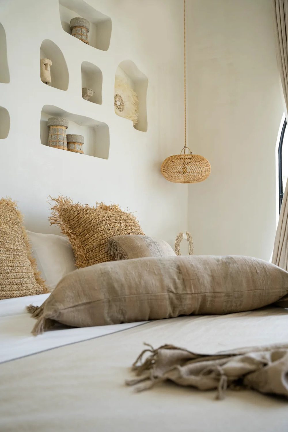 The Oh My Gee Cushion Cover - Concrete Velvet - 35x100 - Image 2