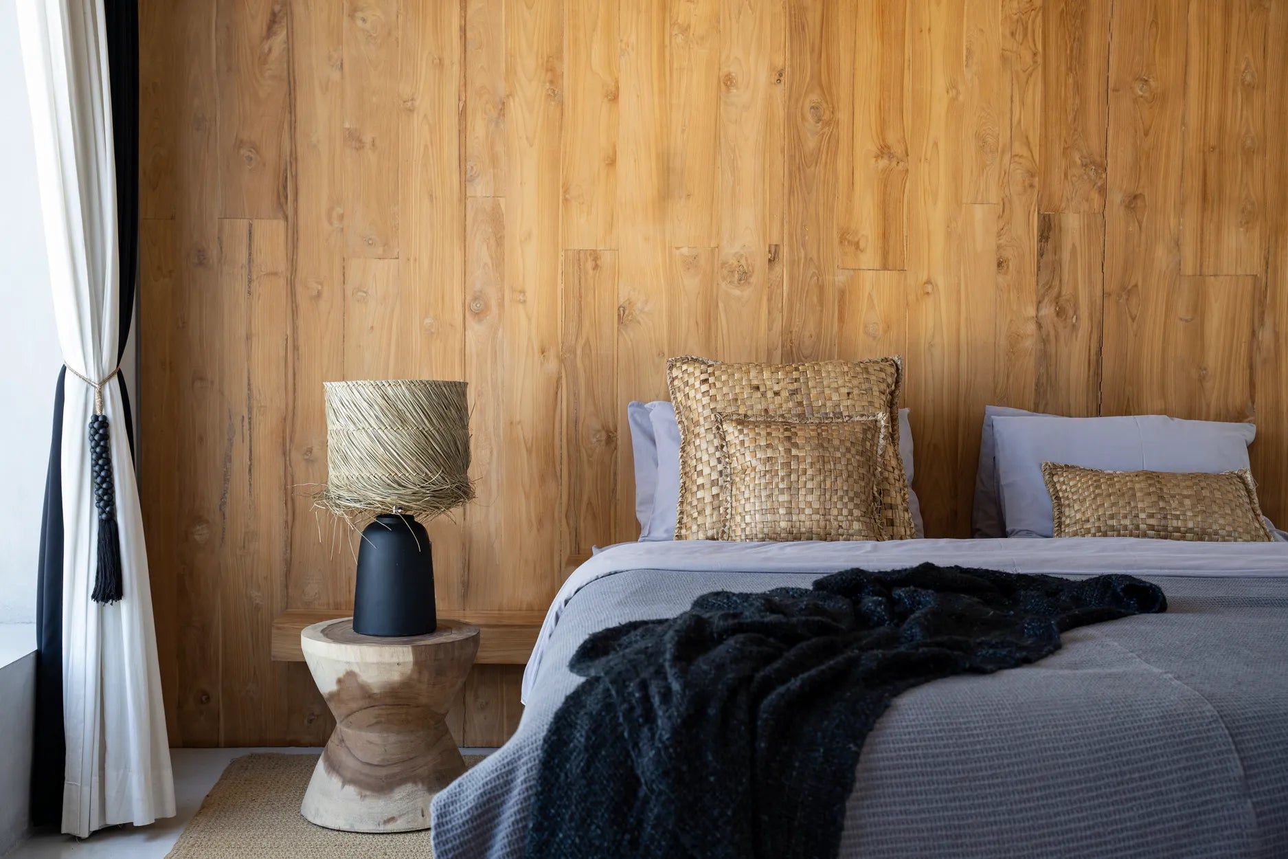 The Pandan Table Lamp - Black Natural - Image 2