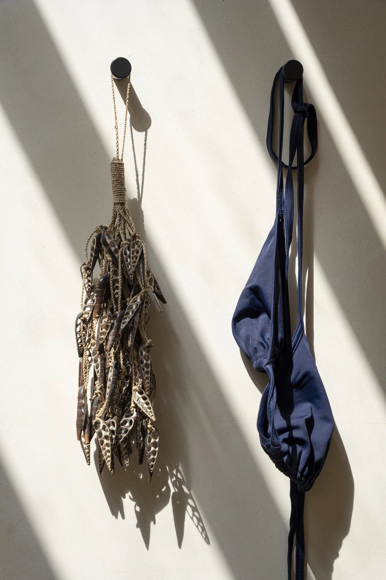 The Unicorn Shell Tassel - Brown - Image 2