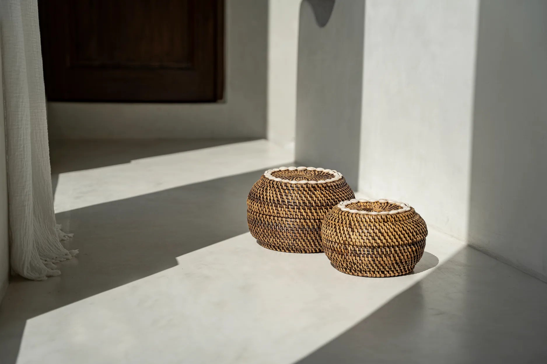 The Colonial Peek-a-Boo Basket - Natural Brown - M - Image 2