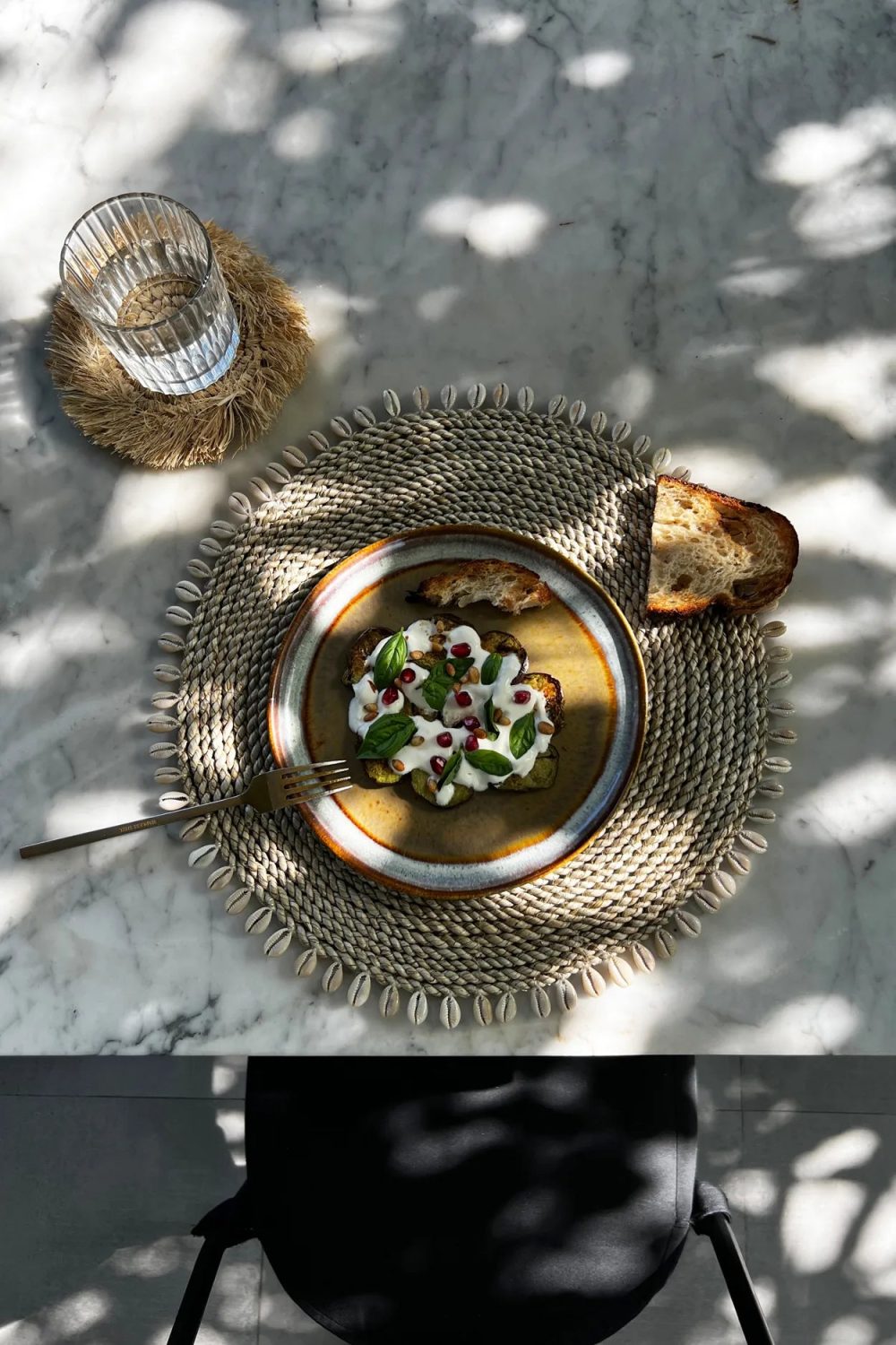 The Seagrass Shell Placemat - Natural - Image 2