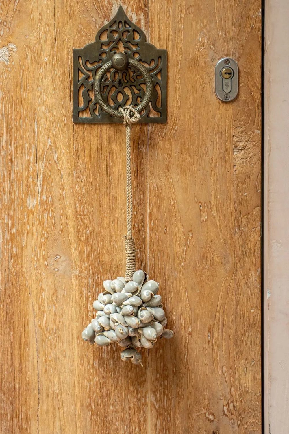 The Grey Shell Tassel - Image 2