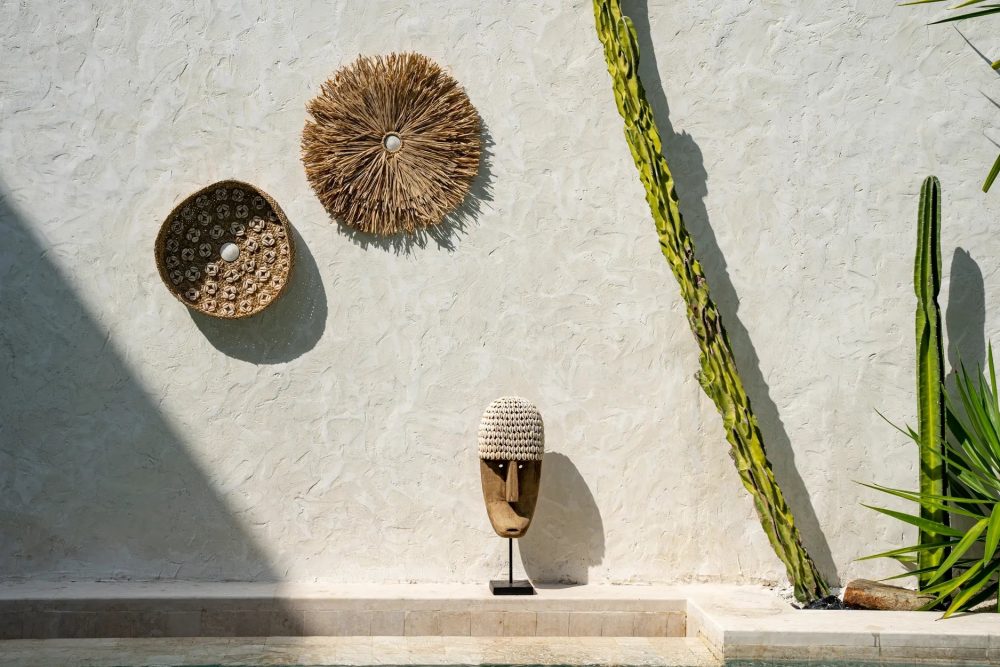 The Cowrie Mask on Stand - Medium - Image 2