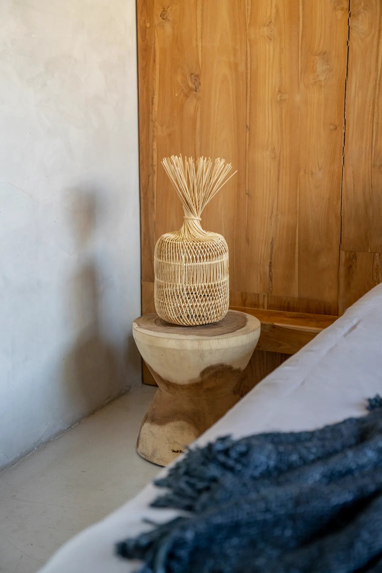 The Dumpling Floor Lamp - Pendant - Natural - S - Image 2