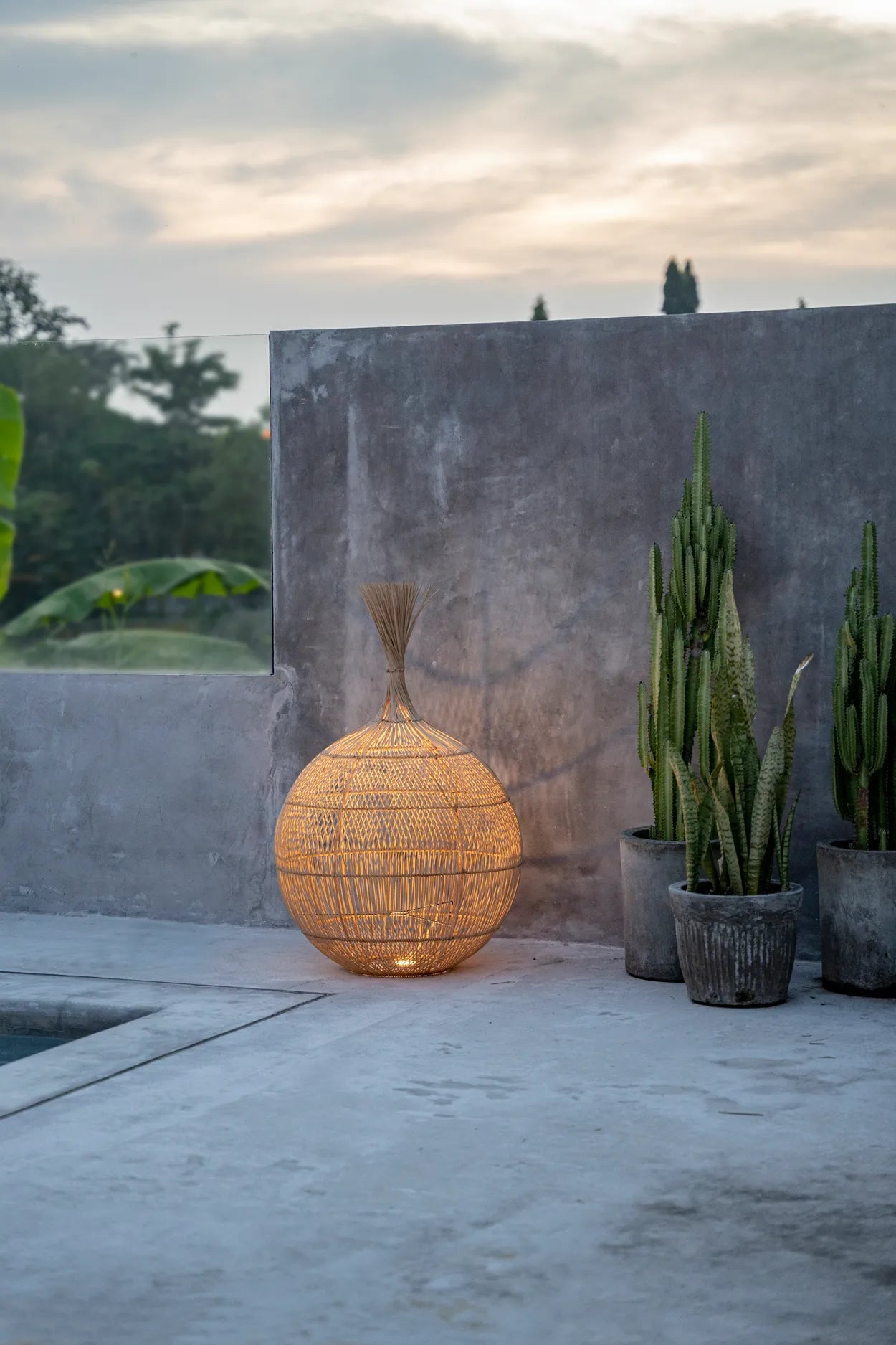 The Wonton Floor Lamp - Pendant - Natural - Image 2