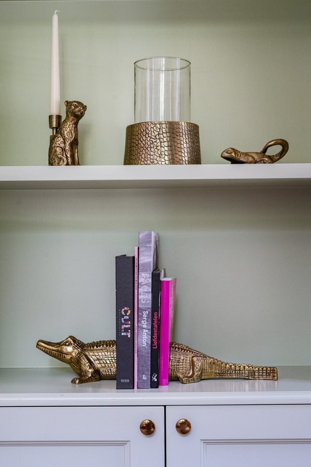The Croco Candle Holder with Glass - Brass - L - Image 2