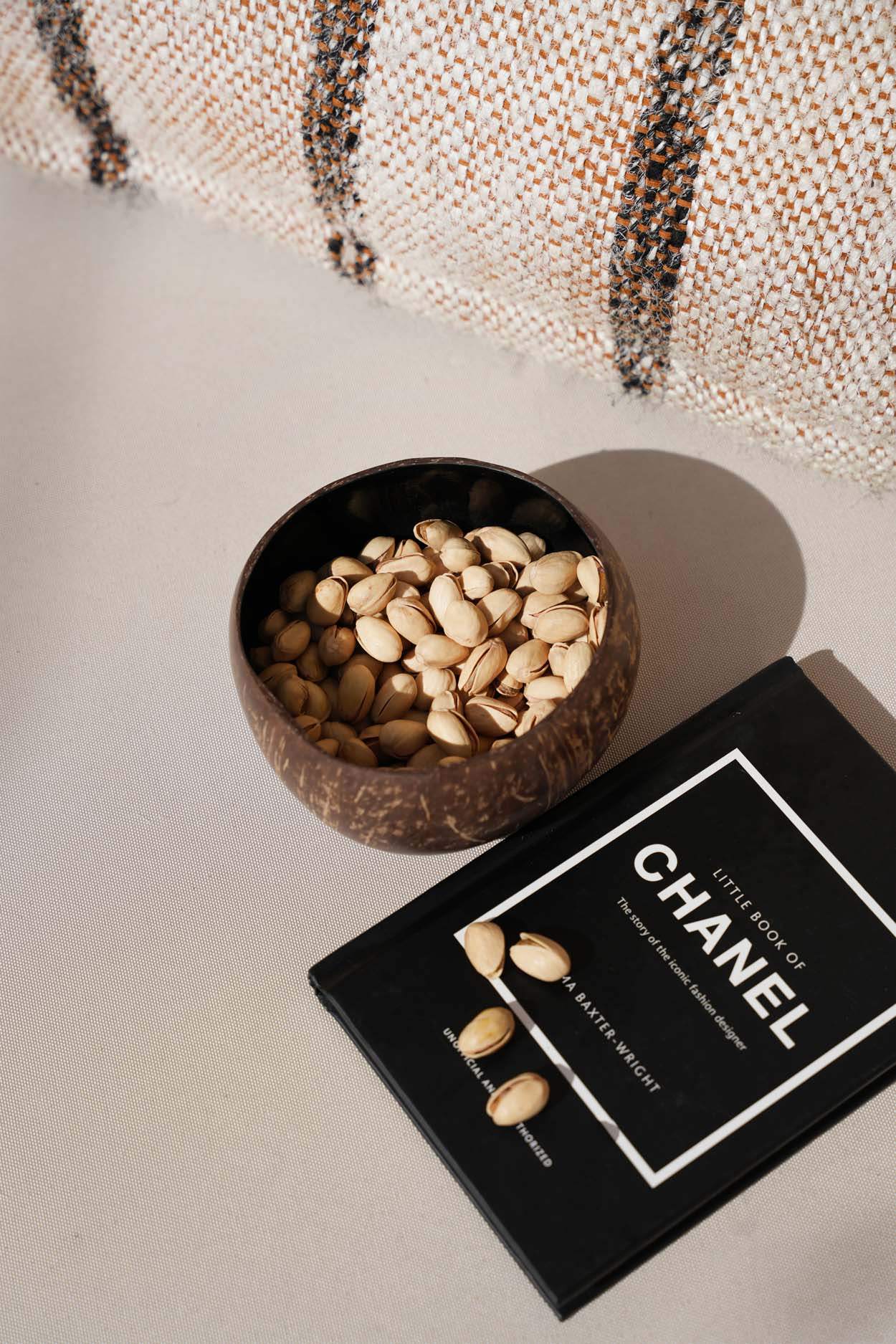 The Coco Food Bowl - Natural Black - Image 2