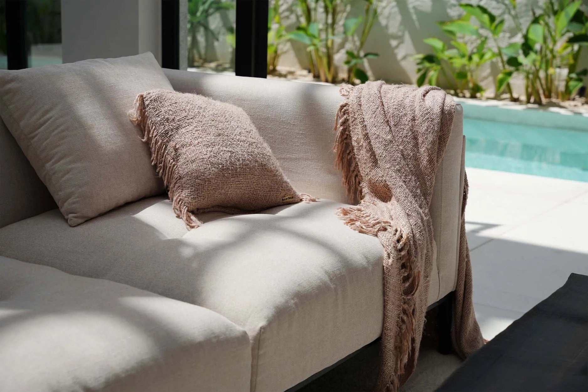 The Oh My Gee Cushion Cover - Beige - 40x40 - Image 2
