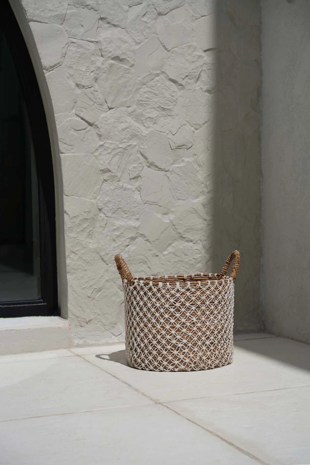 The Crossed Stitched Macrame Basket - M - Image 2