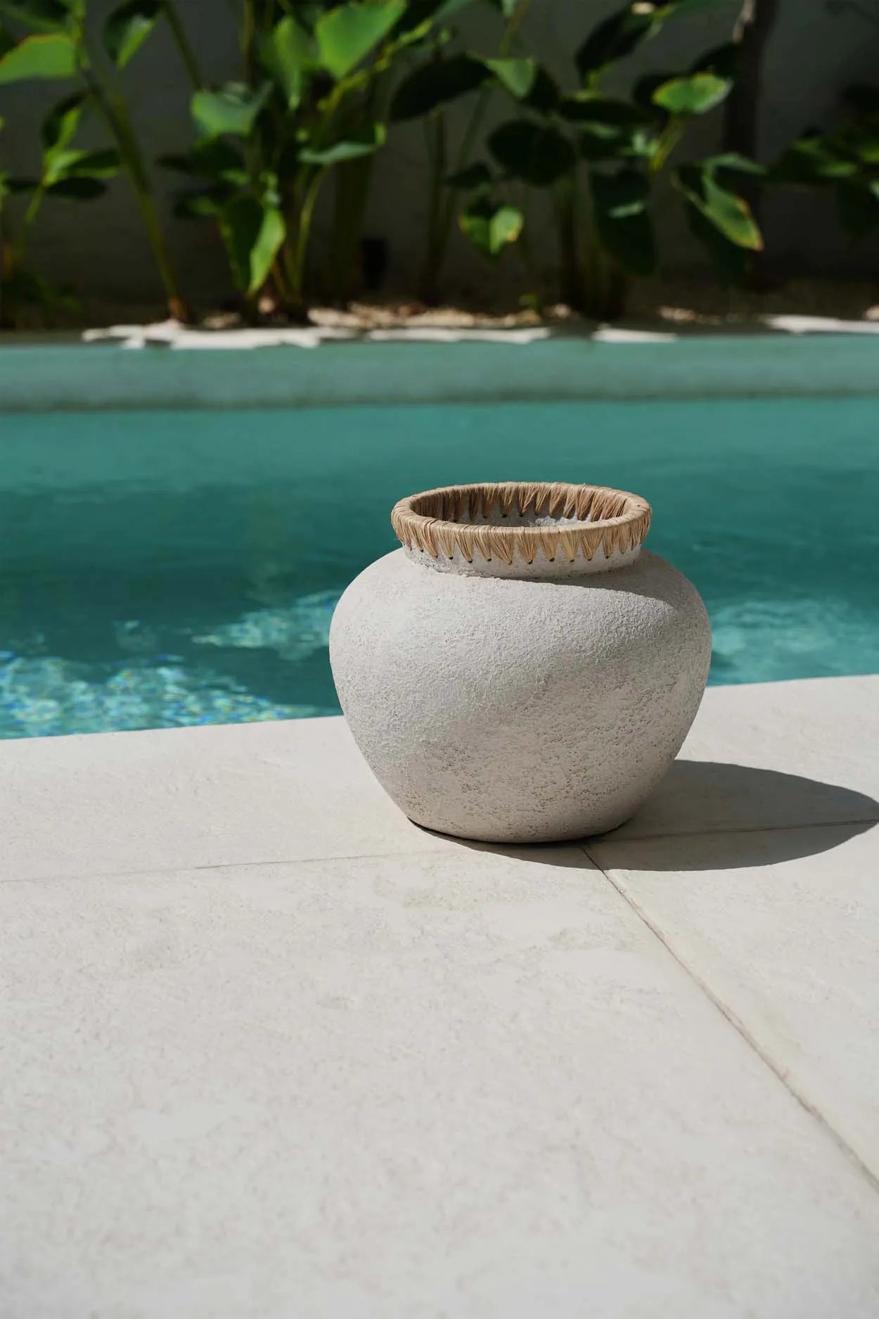 The Styly Vase - Concrete Natural - L - Image 2