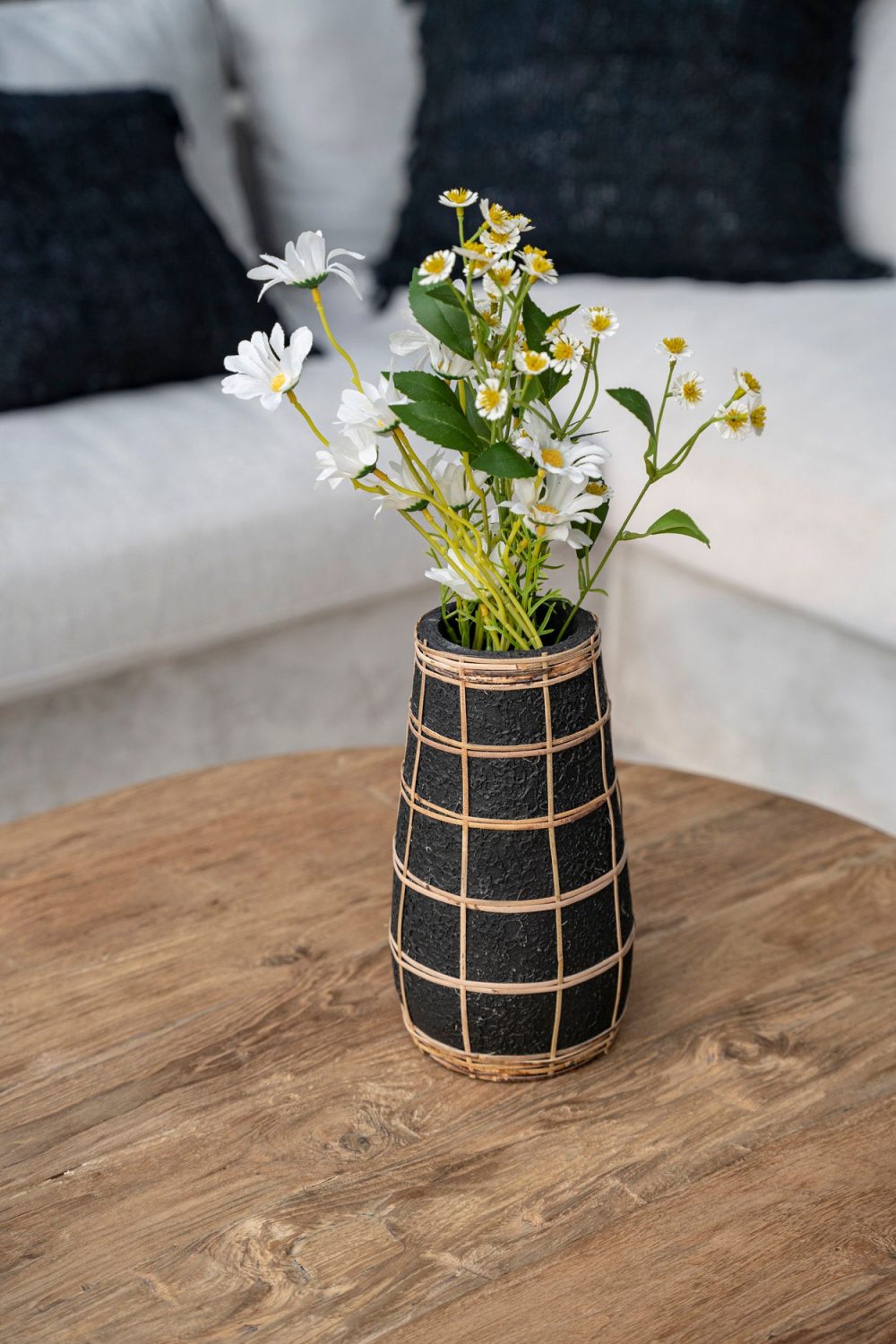 The Cutie Vase - Black Natural - L - Image 2