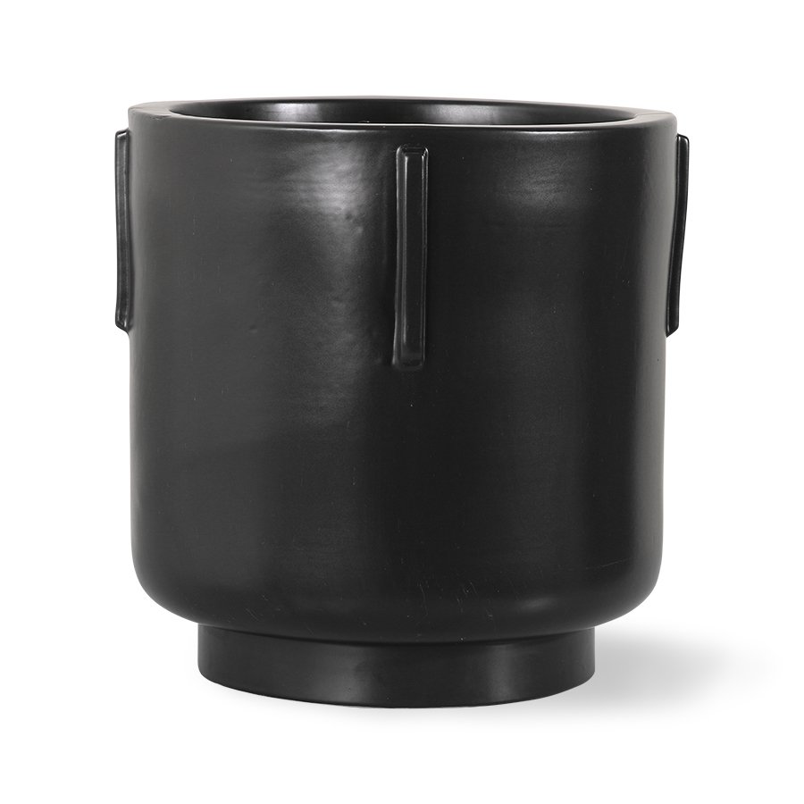 Footed pot earthenware black