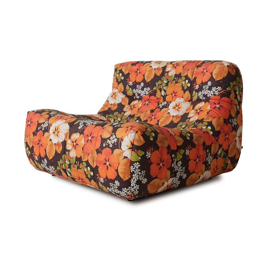 Lazy lounge chair outdoor bungalow