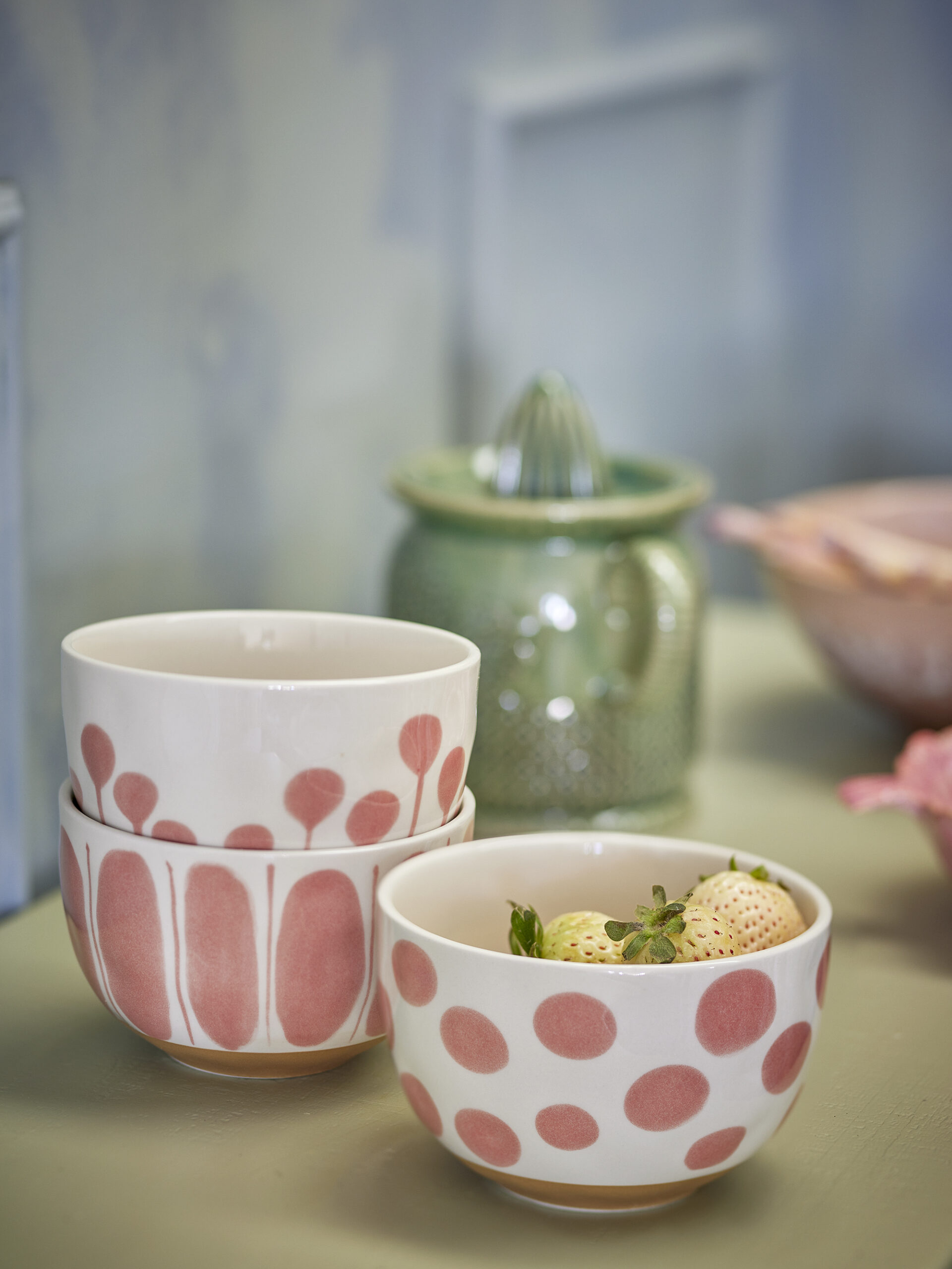 Linora Bowl, Rose, Stoneware - Image 3