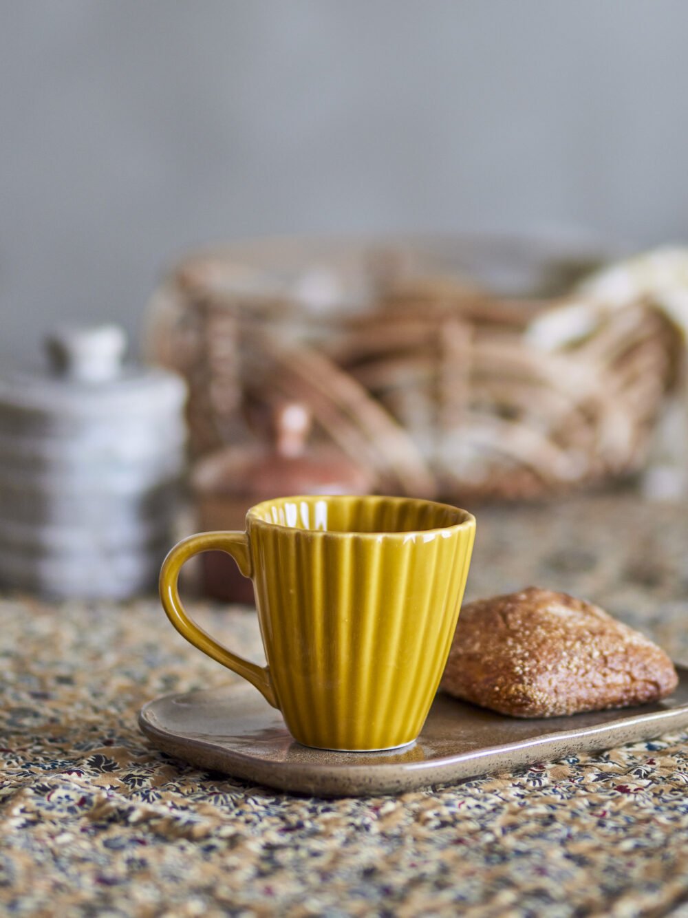 Latina Mug, Yellow, Stoneware - Image 3