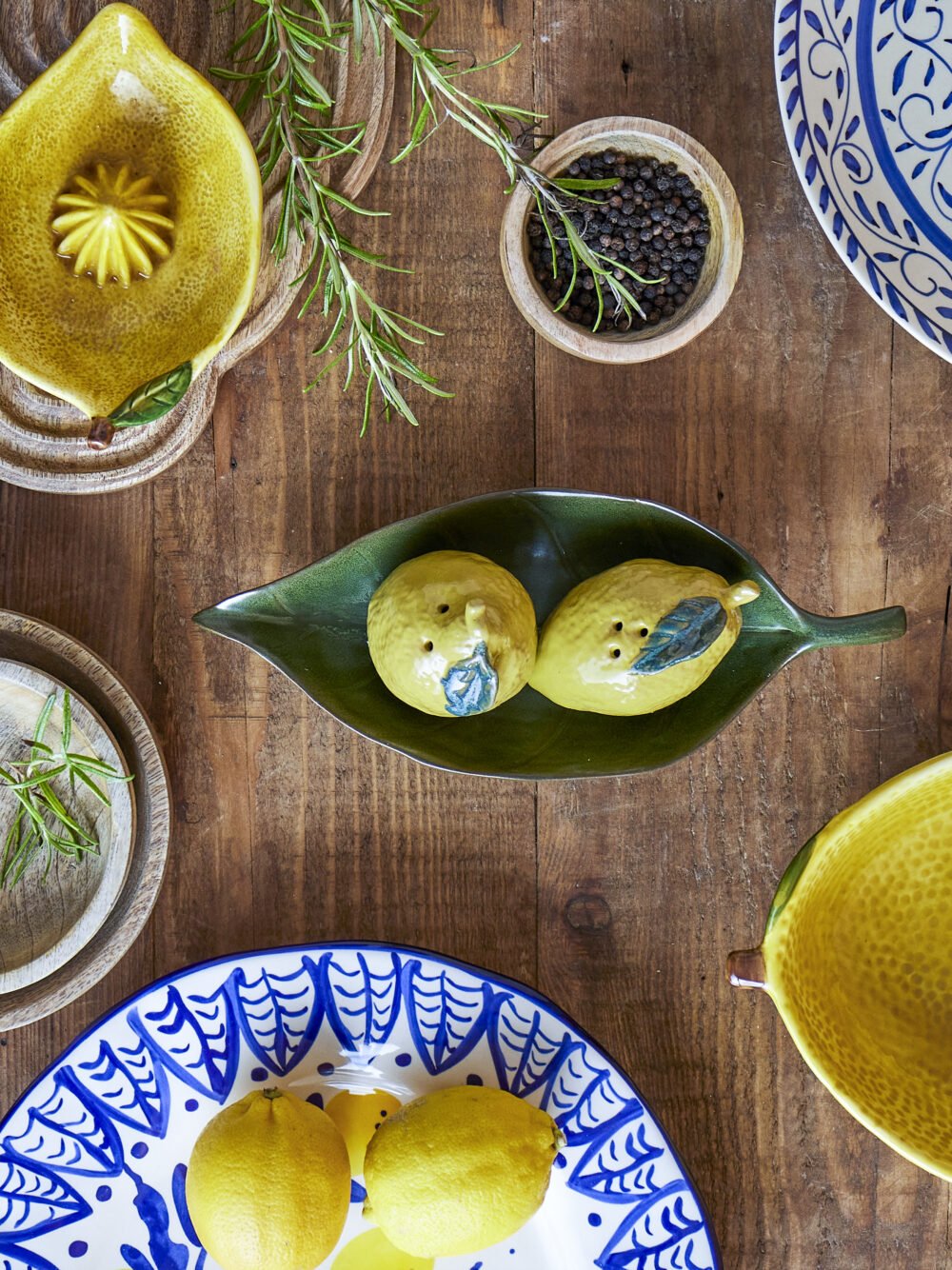 Limone Salt & Pepper Shaker Set, Yellow, Stoneware - Image 3