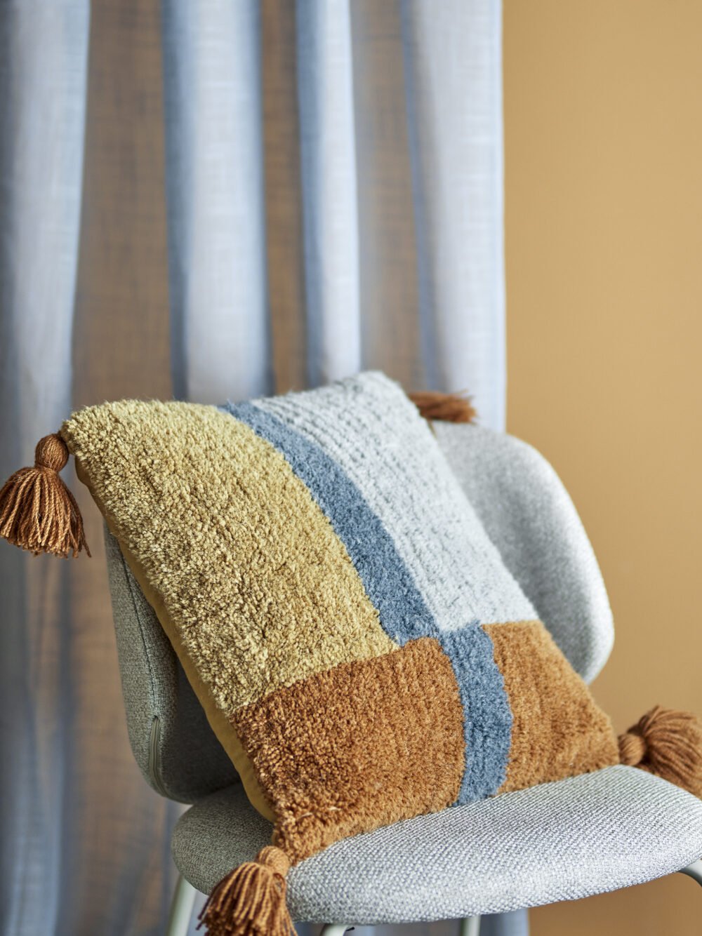 Centro Cushion, Blue, Wool - Image 5
