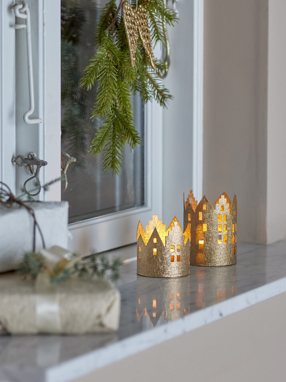Nille Votive, Gold, Metal - Image 3