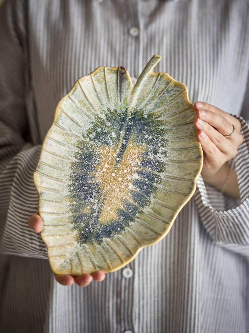 Dorreen Serving Plate, Blue, Stoneware - Image 5