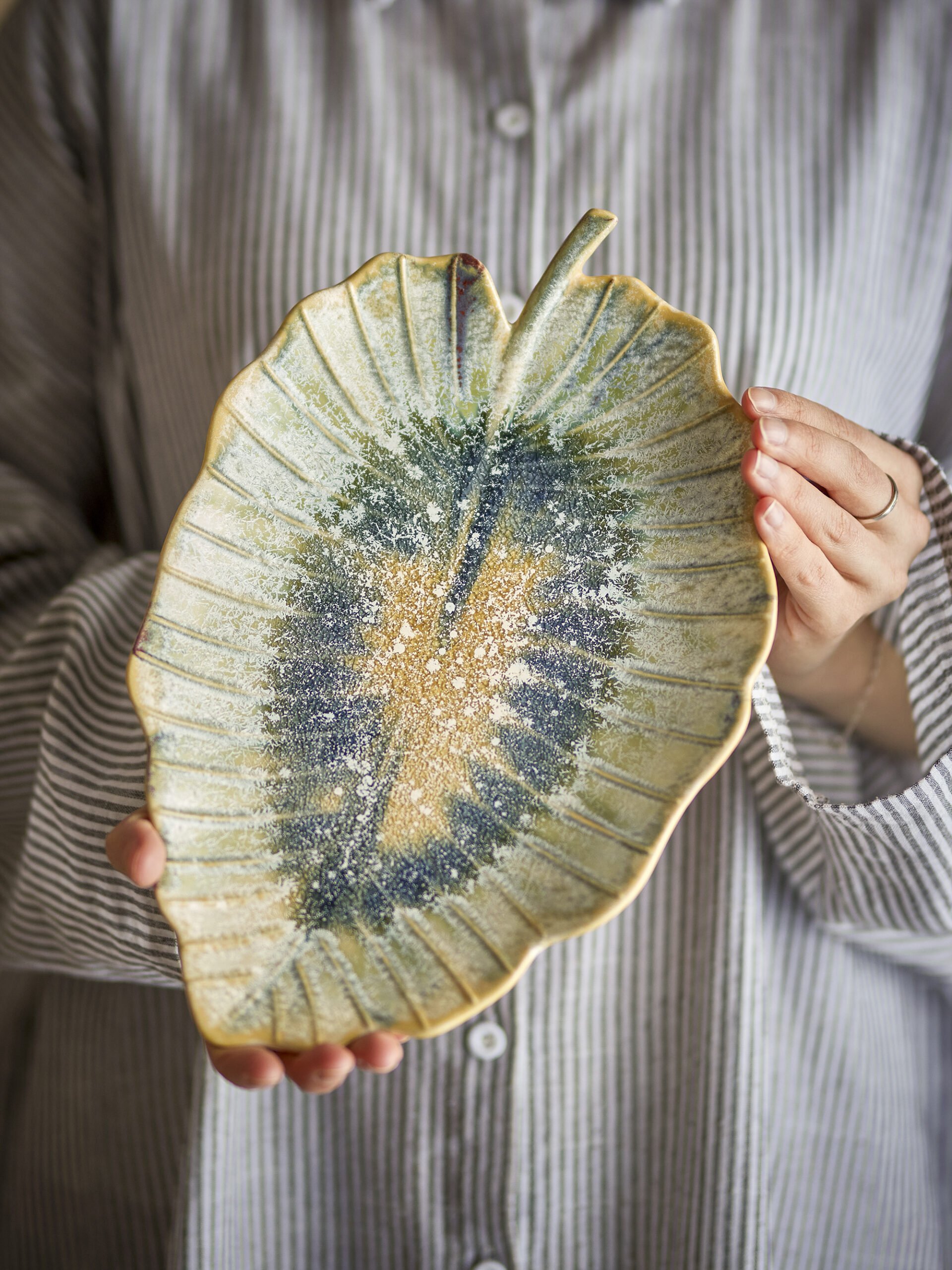 Dorreen Serving Plate, Blue, Stoneware - Image 5