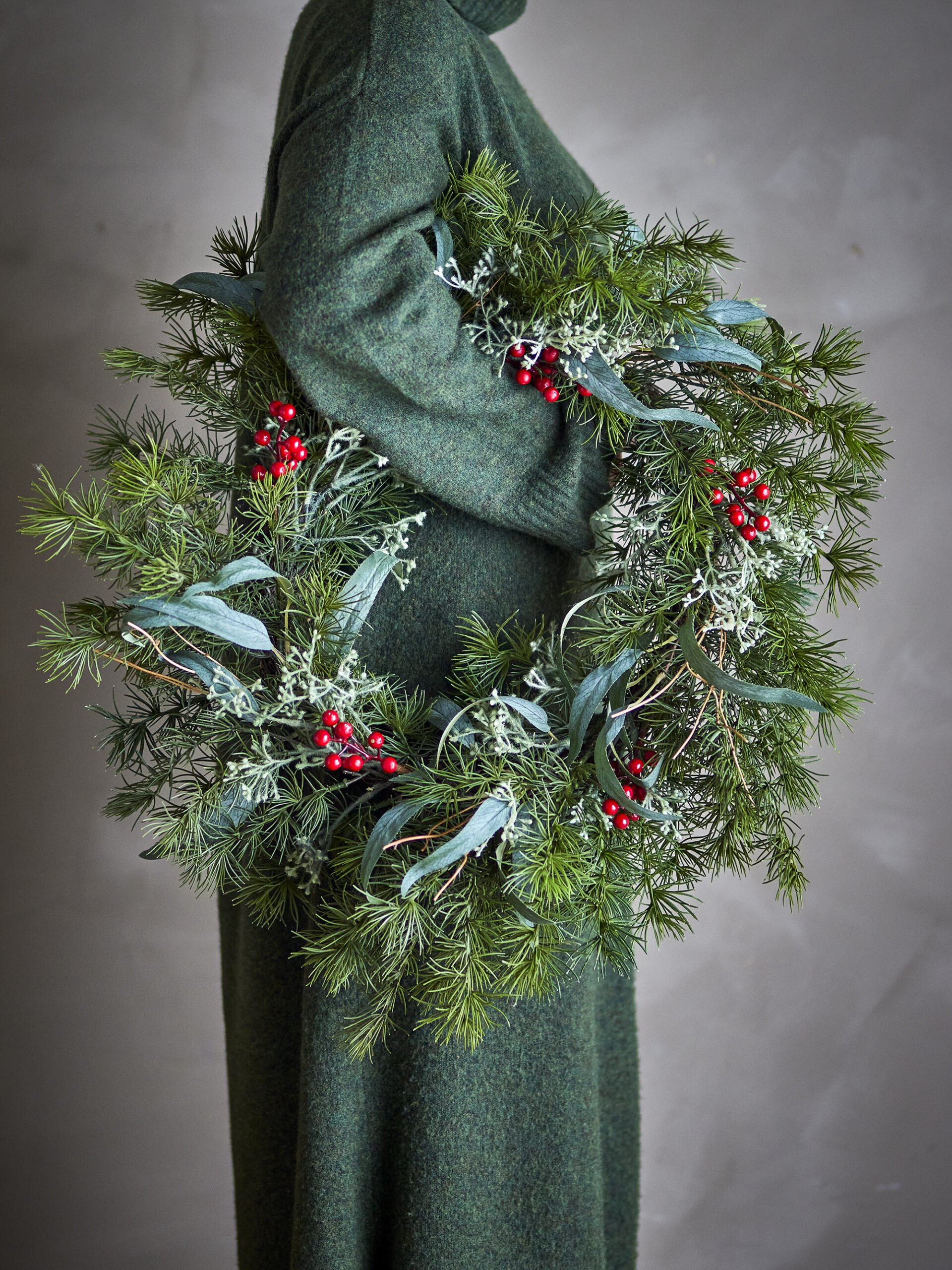 Pine Wreath, Green, Artificial Flowers - Image 3