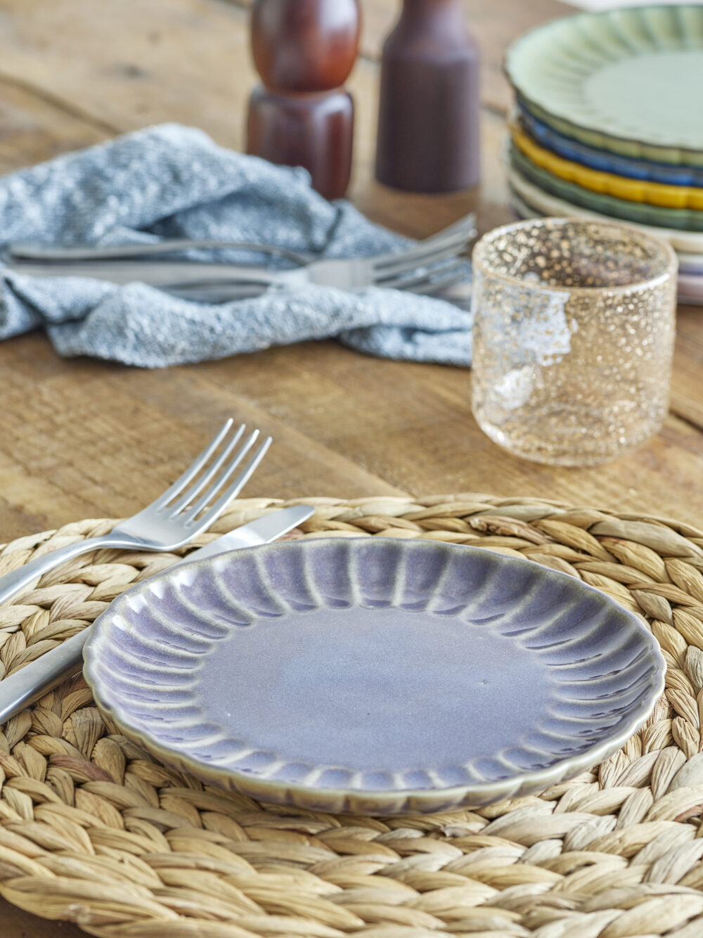 Latina Plate, Purple, Stoneware - Image 5