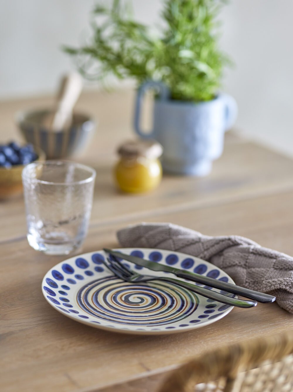 Shama Plate, Orange, Stoneware - Image 5