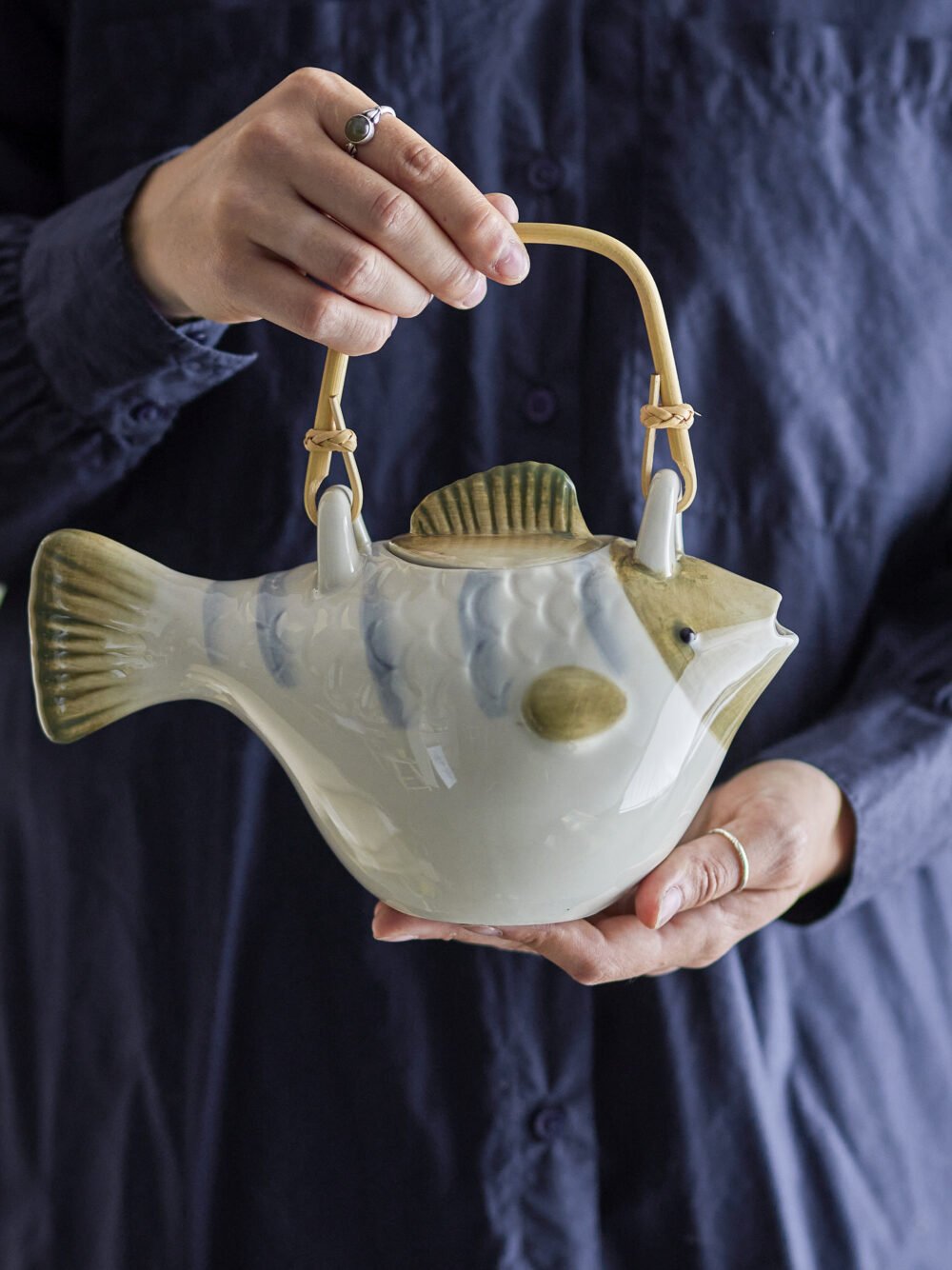 Wrenna Teapot, Grey, Stoneware - Image 5
