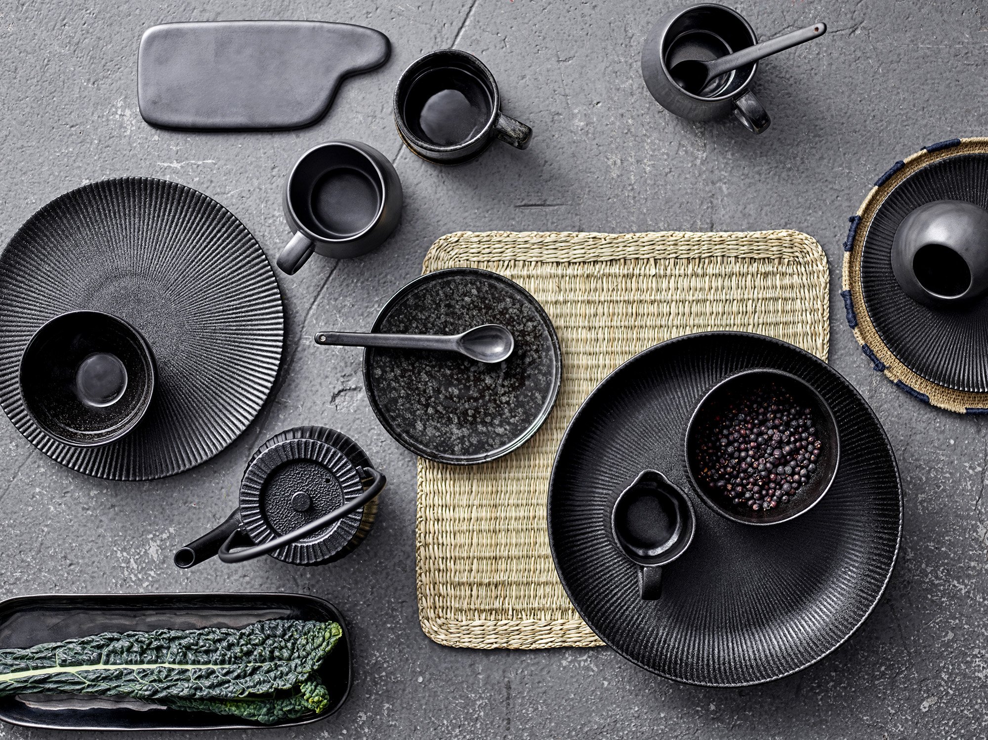 Neri Bowl, Black, Stoneware - Image 4