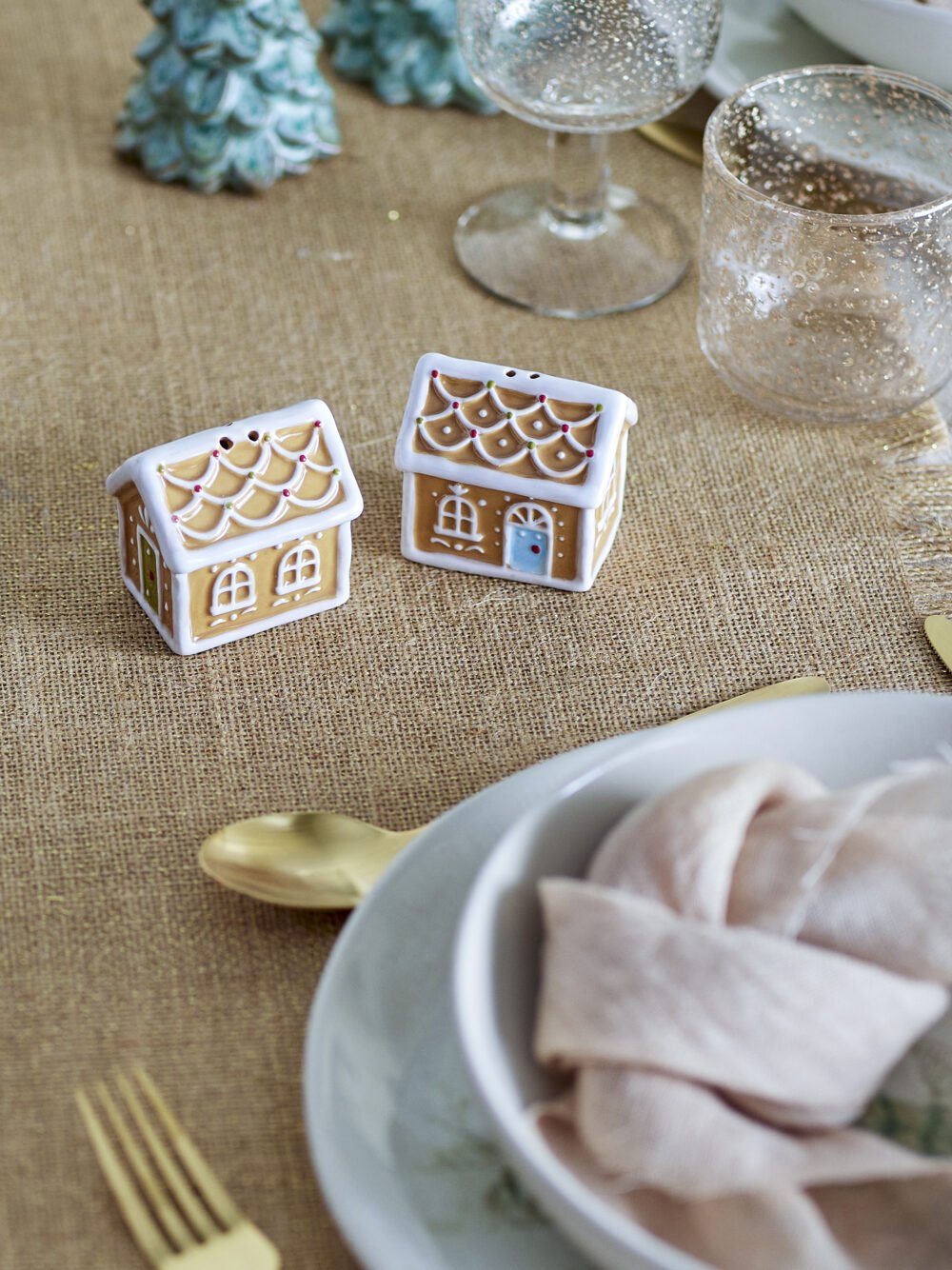 Ginnie Salt & Pepper Shaker Set, Brown, Ceramic - Image 2