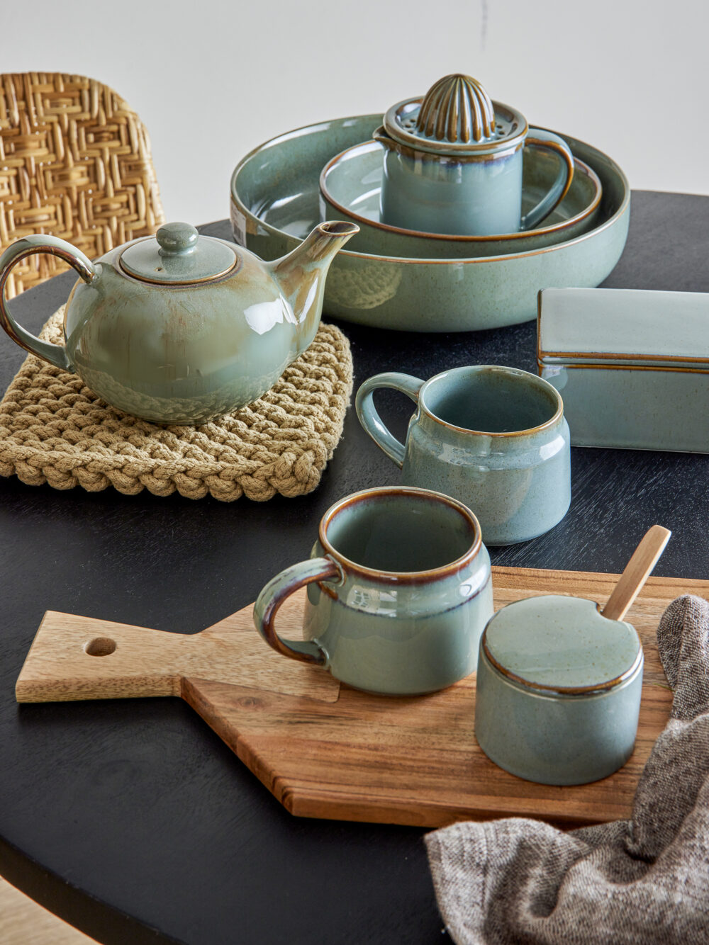 Pixie Teapot, Green, Stoneware - Image 3