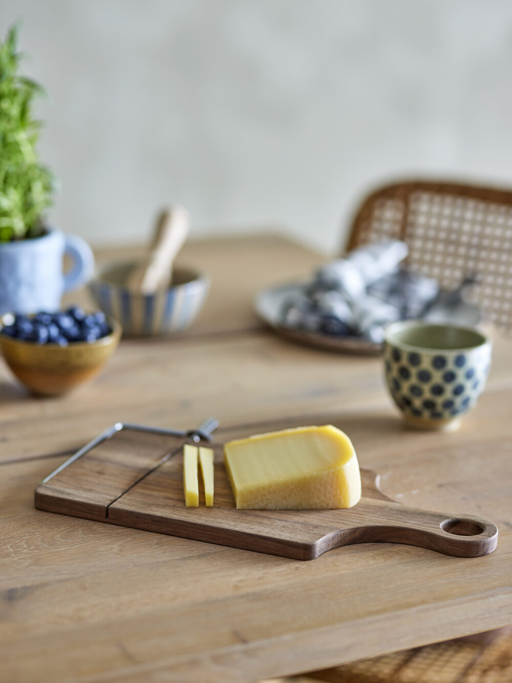 Feras Cheese Slicer, Brown, Walnut - Image 5