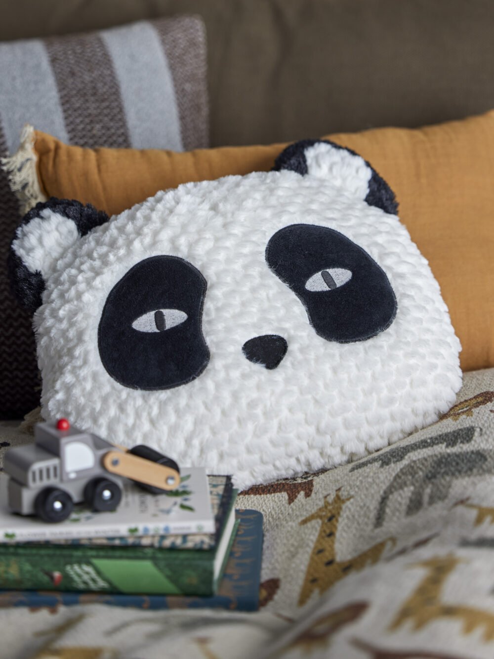 Levi Cushion, White, Polyester - Image 3