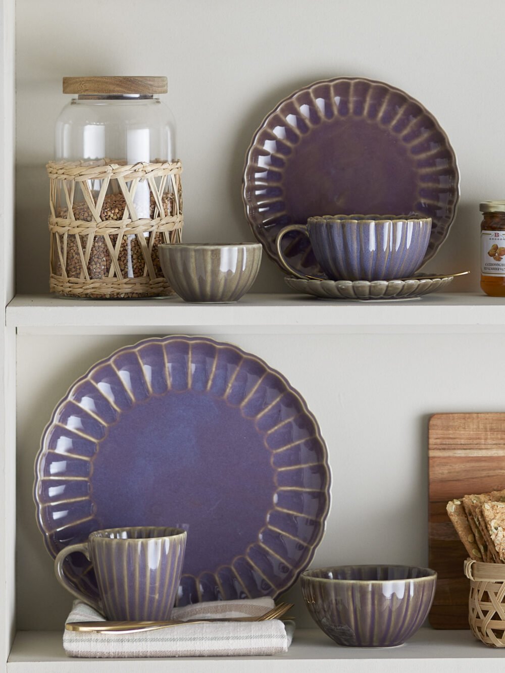 Latina Plate, Purple, Stoneware - Image 5