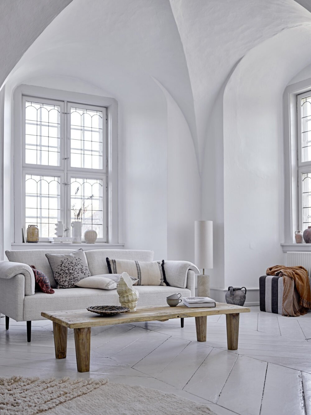 Chesham Sofa, White, Polyester - Image 6