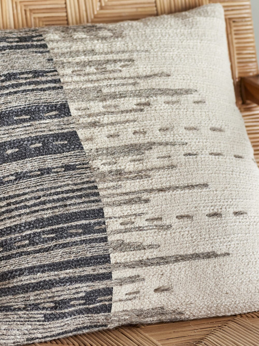 Seaford Cushion, Nature, Cotton - Image 4