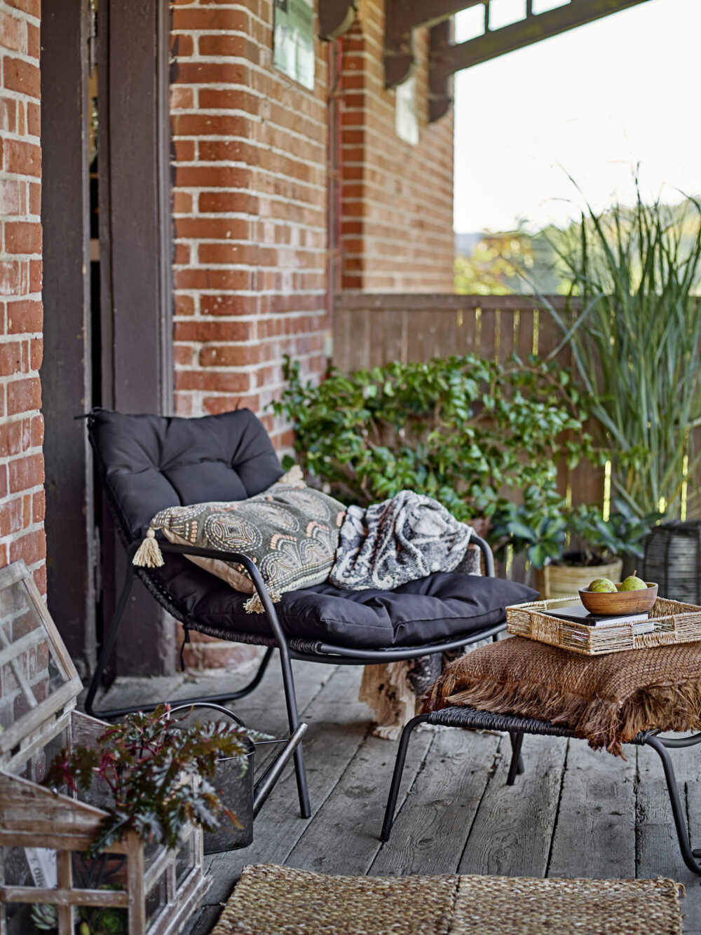 Boel Deck Chair with Stool, Black, Metal - Image 5