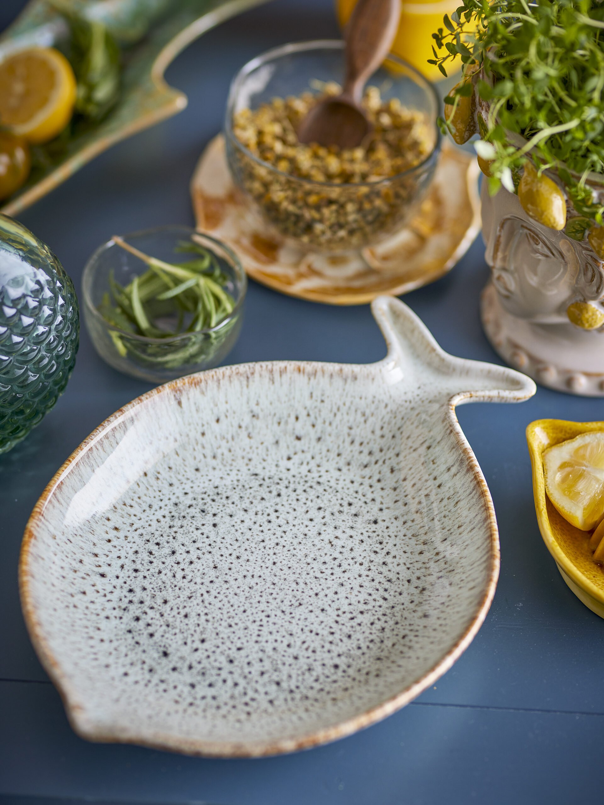 Fleur Serving Plate, Nature, Stoneware - Image 4