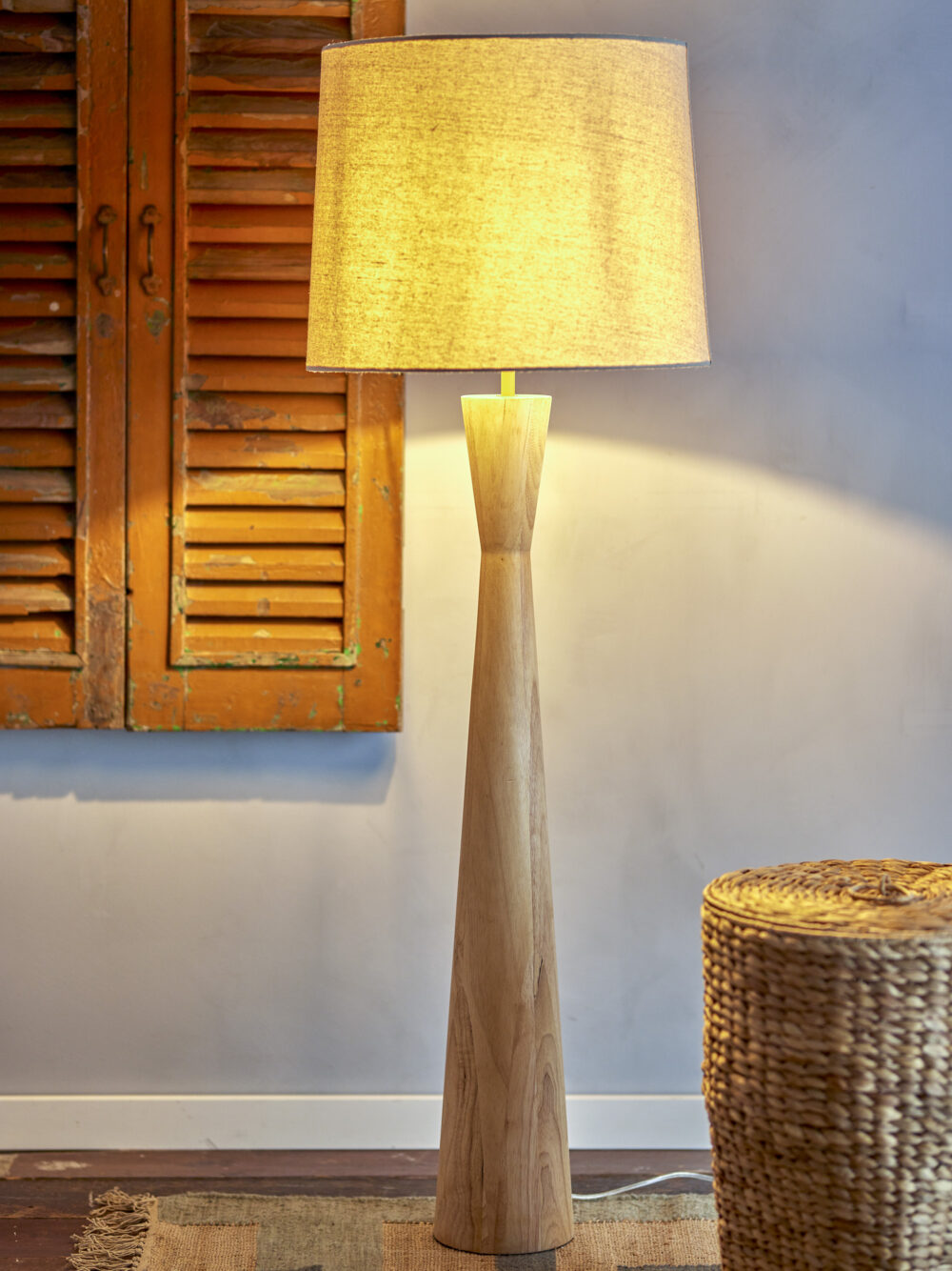 Leonor Floor Lamp, Nature, Rubberwood - Image 2