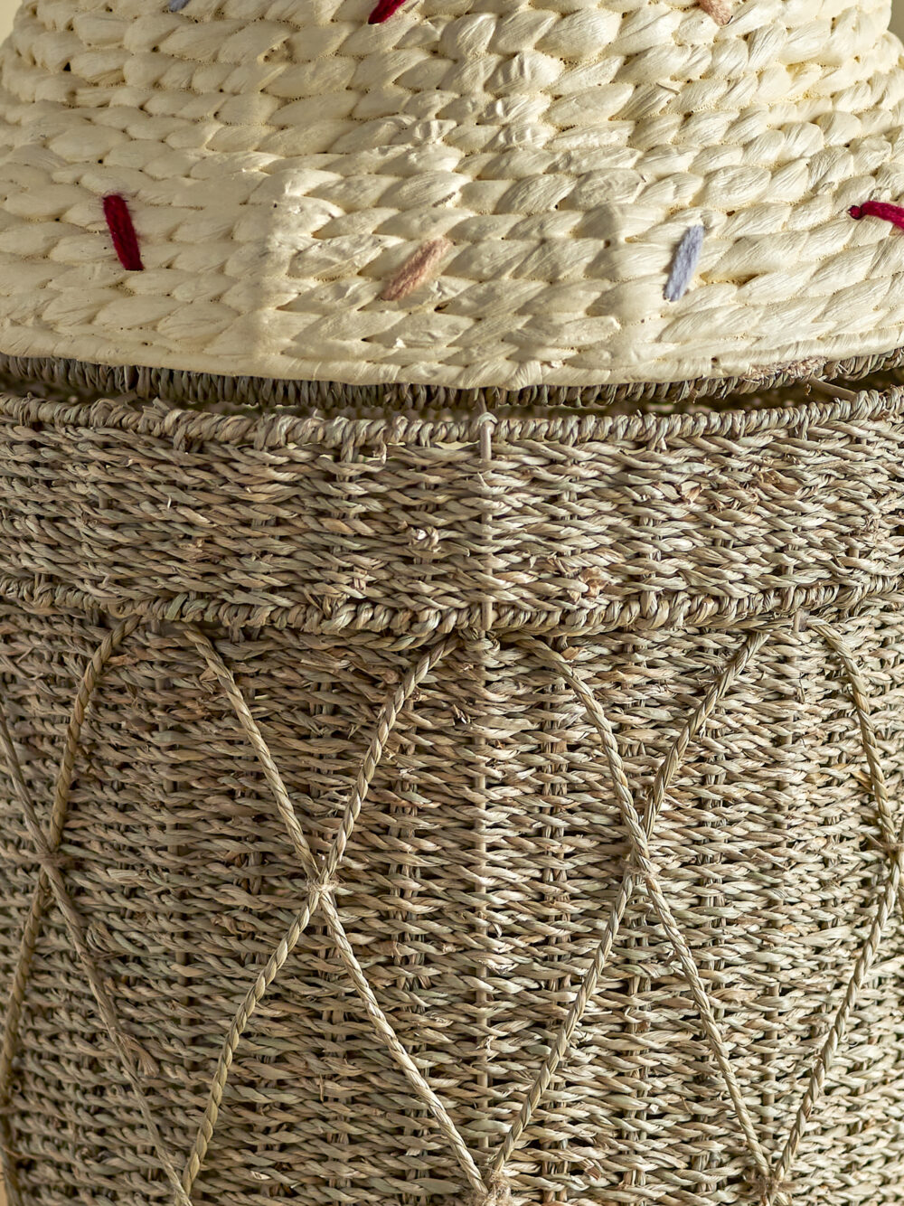 Cillie Basket w/Lid, Nature, Water Hyacinth - Image 4