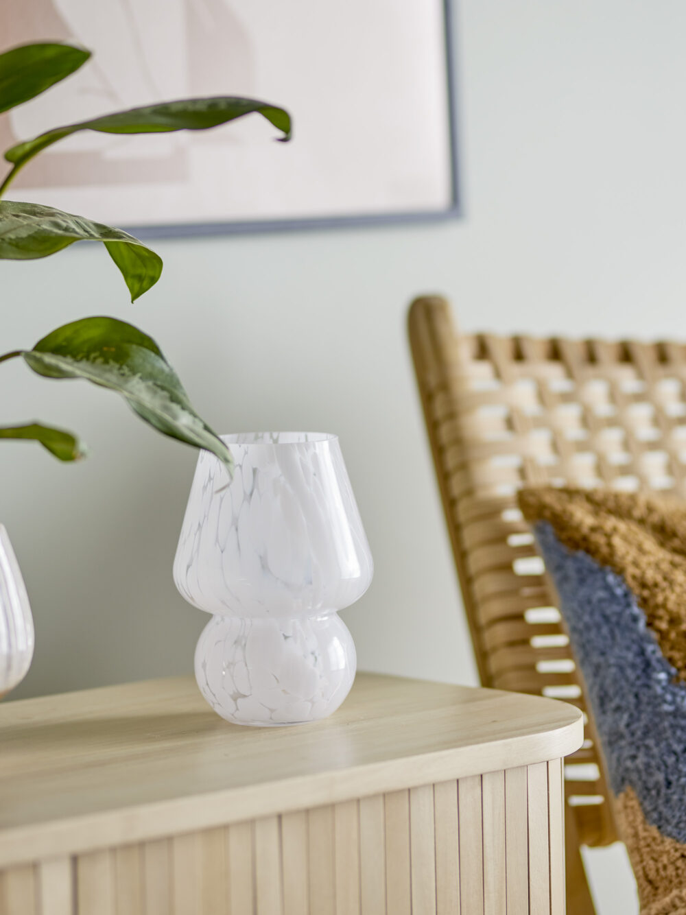 Halim Vase, White, Glass - Image 3