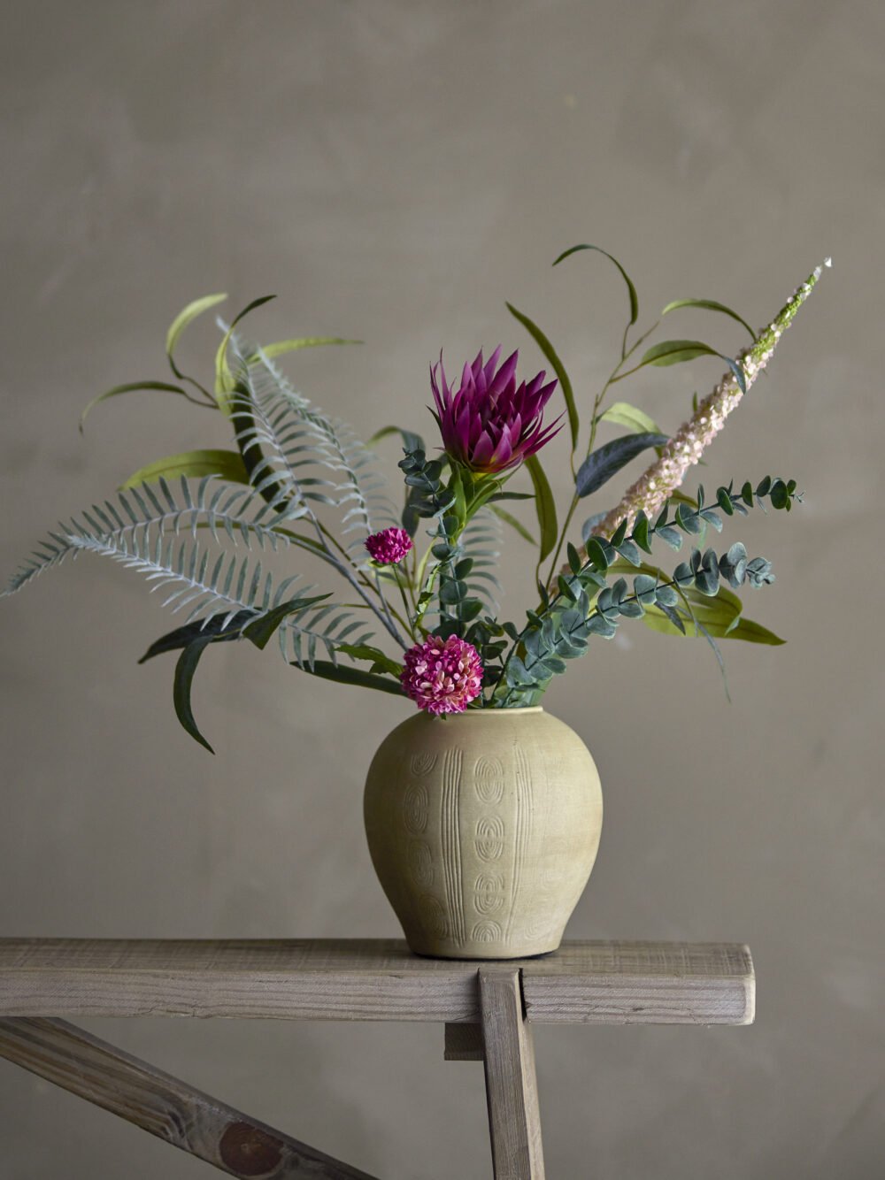 Crown Bouquet, Red, Artificial Flowers - Image 4