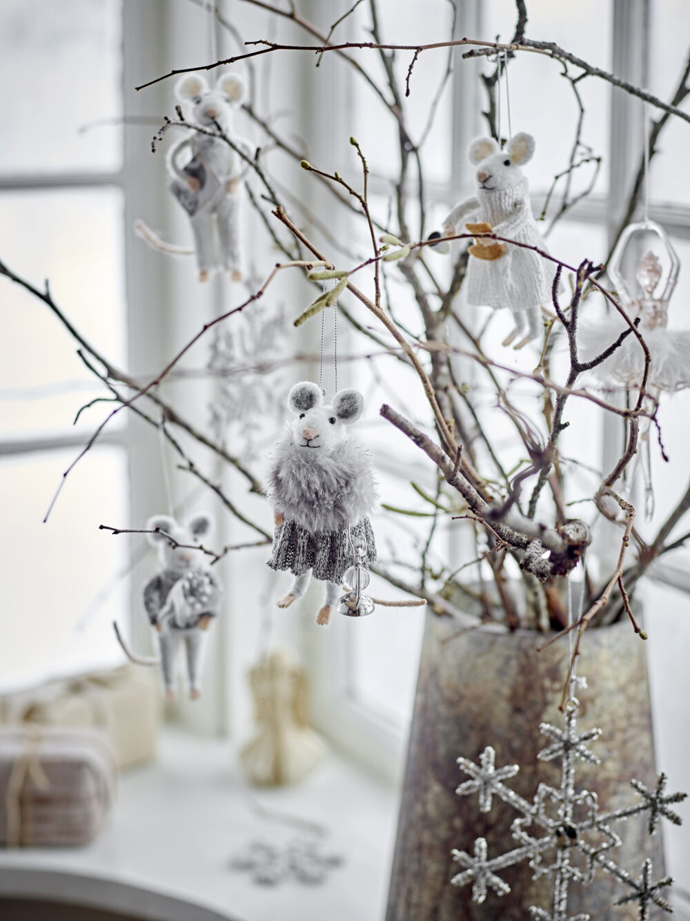 Peo Ornament, White, Wool - Image 4
