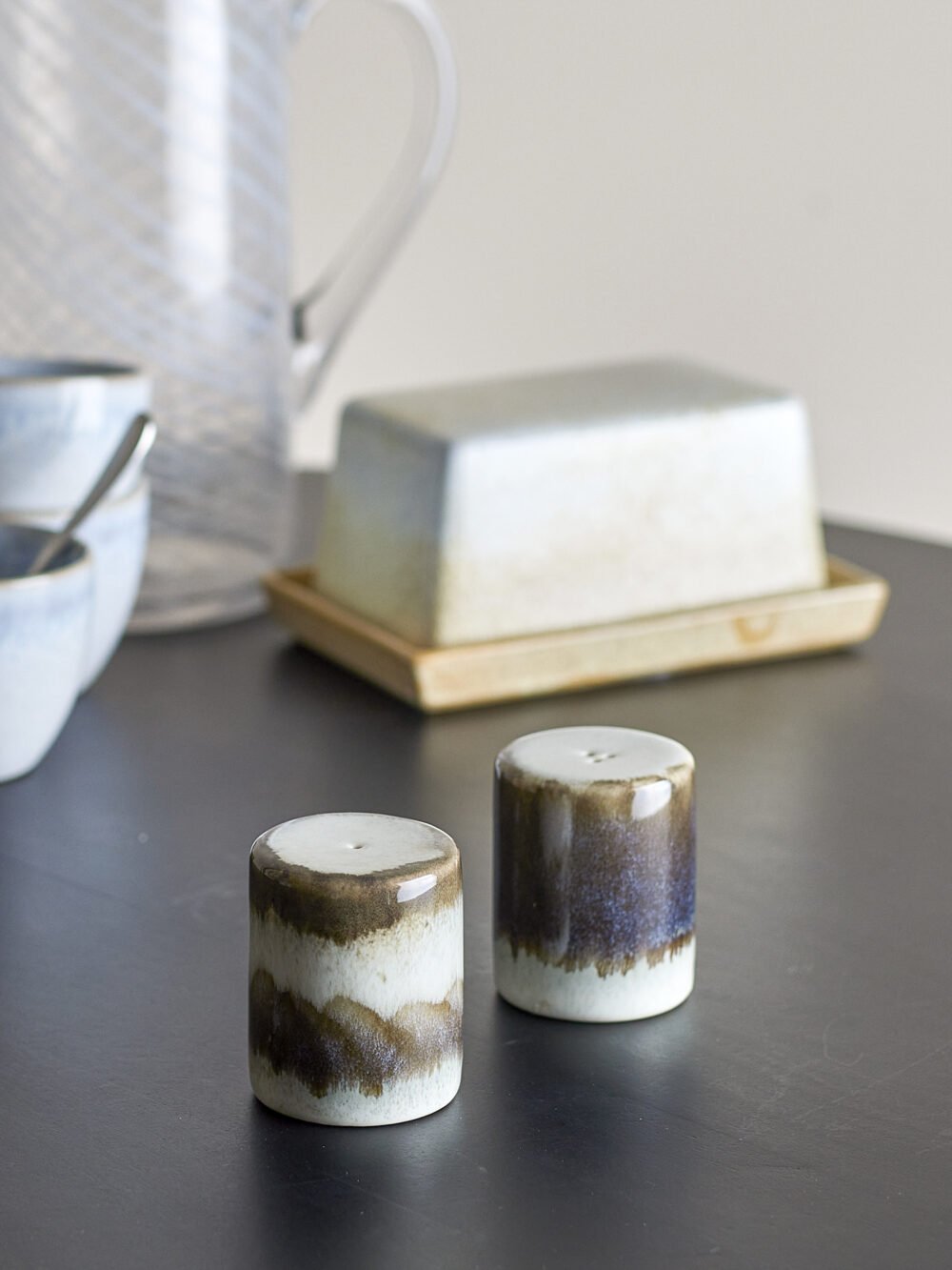 Paula Salt & Pepper Shaker Set, Grey, Stoneware - Image 3