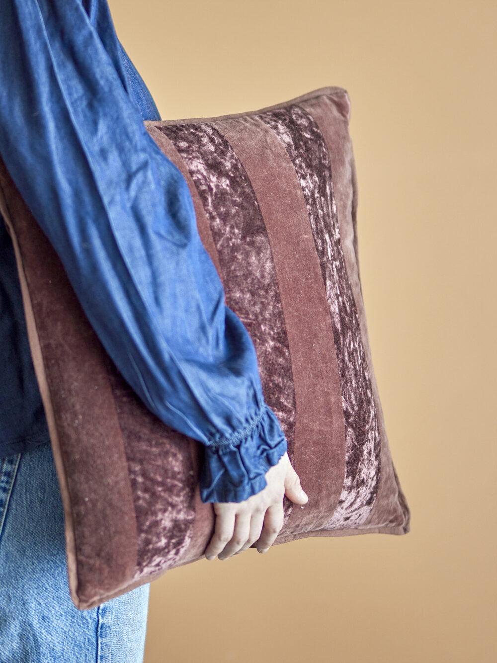 Kosar Cushion, Brown, Cotton - Image 5
