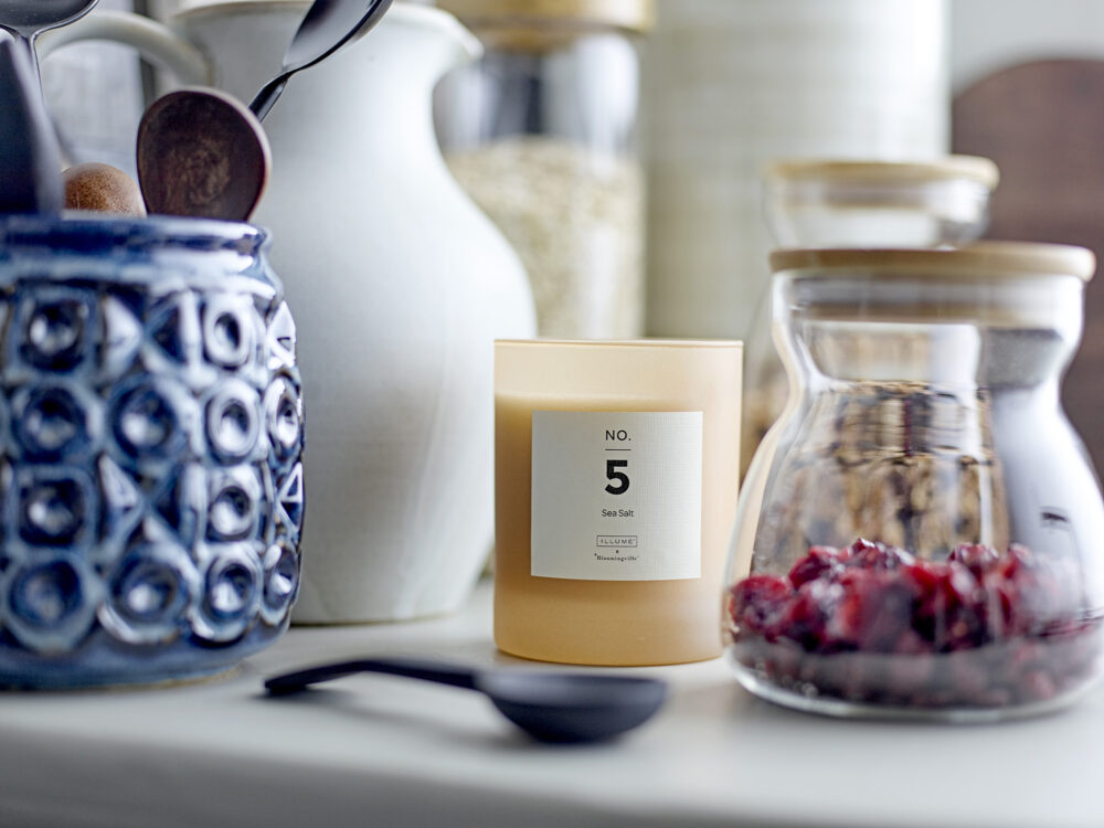NO.5-Sea Salt Scented Candle, Brown, Wax - Image 3