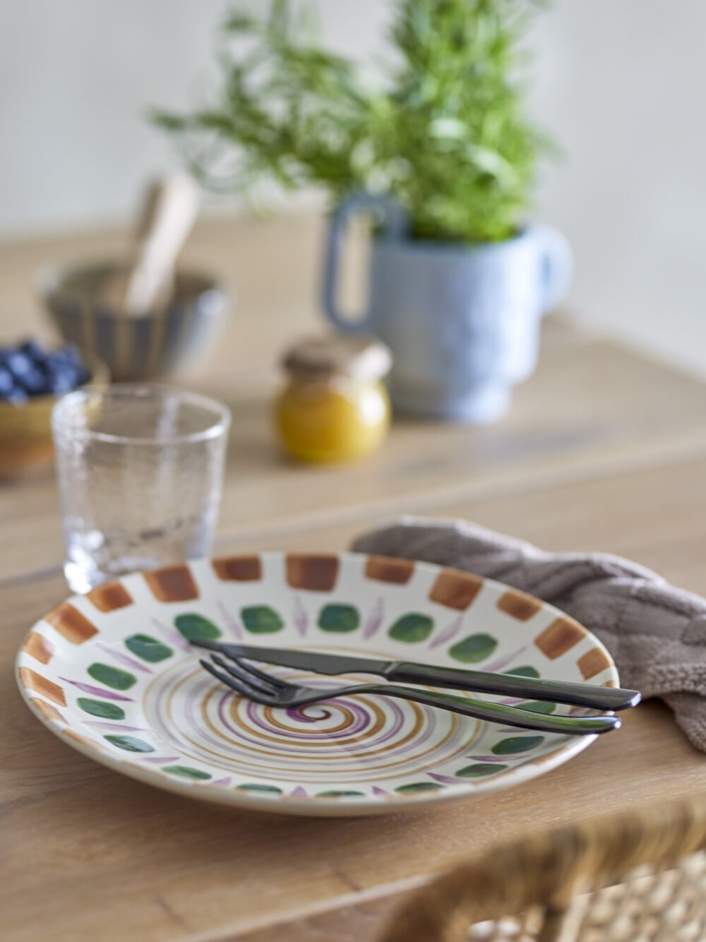 Shama Plate, Green, Stoneware - Image 5