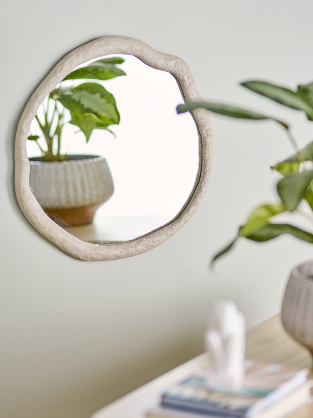 Cillia Wall Mirror, Nature, Polyresin - Image 3