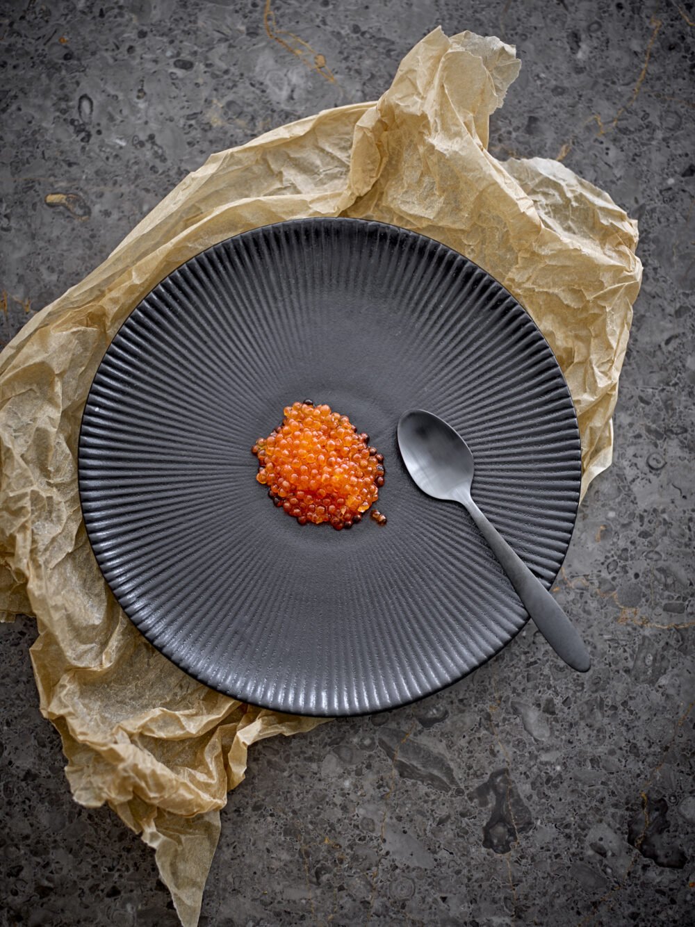 Neri Plate, Black, Stoneware - Image 5