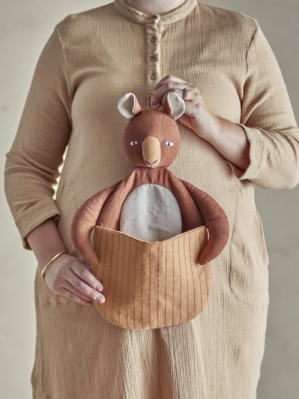 Toto Wall Basket, Brown, Linen - Image 4